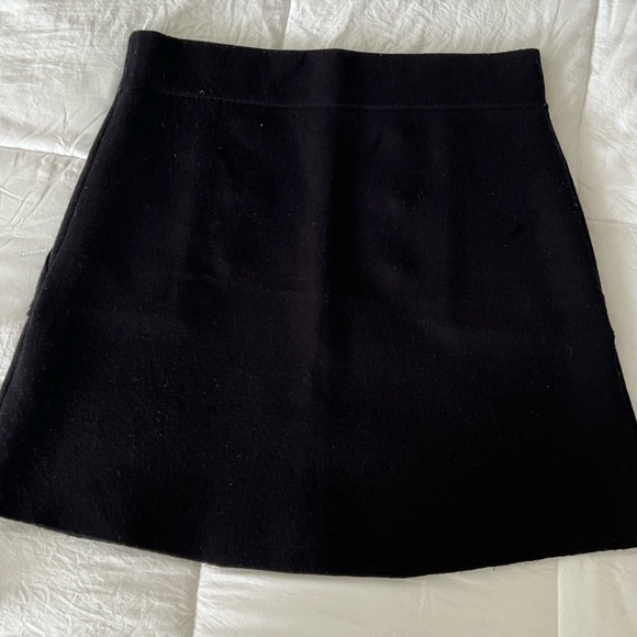 Zara Merino Wool Navy Skirt with Gold Buttons - Picture 6 of 8
